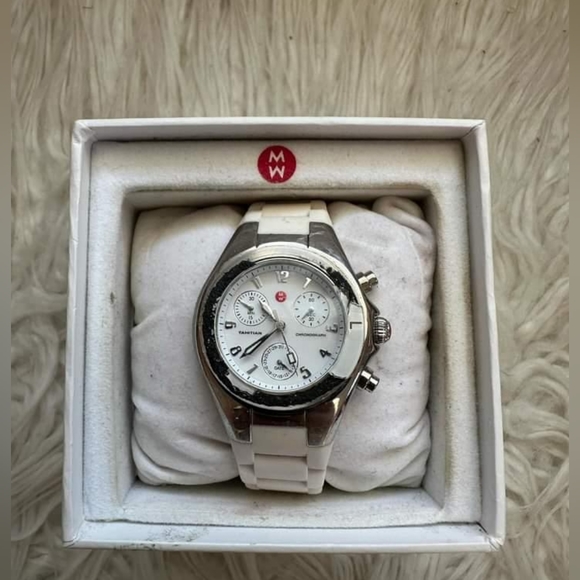 Watch - Picture 1 of 2